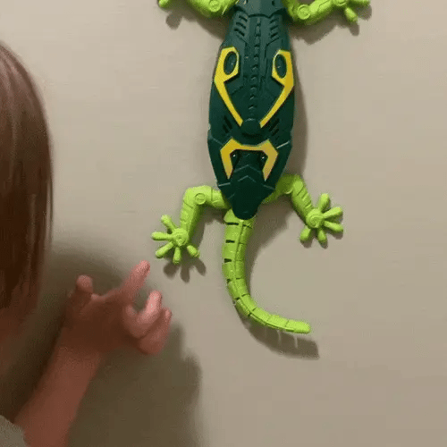 Remote Control Wall Climbing Lizard Toy